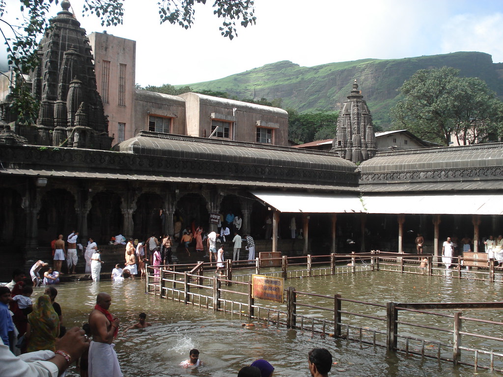 2851135157_79f6f8ebfb_b Kushavarta Kund Trimbakeshwar